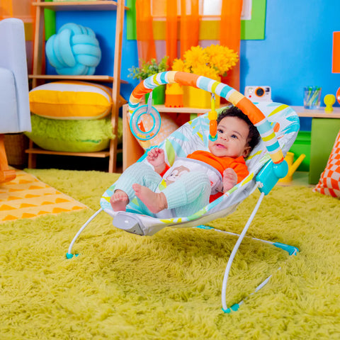 Bright Starts - Rainforest Vibes Vibrating Bouncer with Toy Bar
