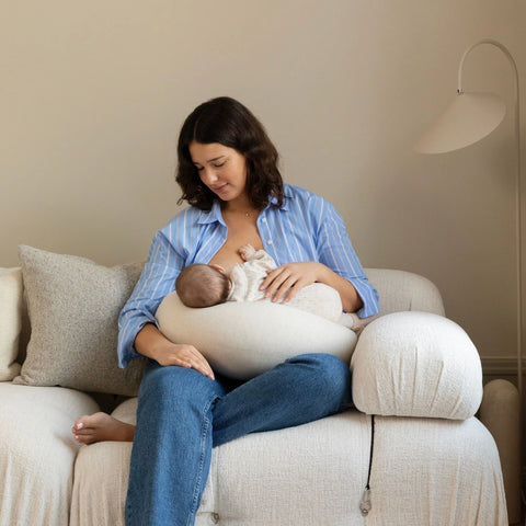 BBHUGME Adjustable Nursing Pillow - Soft White / Vanilla