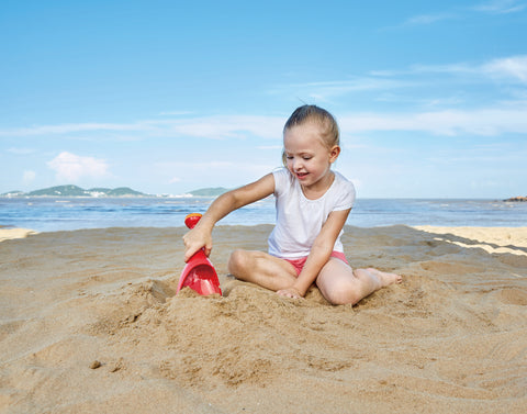Hape - Rain Shovel Sand & Beach Toy - Red