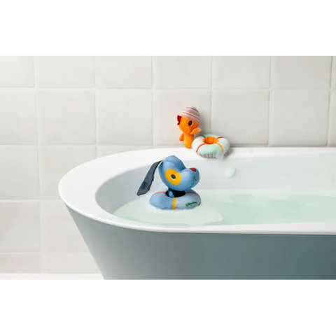 JULES AND GASPARD GO FOR A SWIM