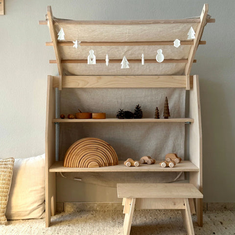 Grimms SHIZU playstand with roof and linen