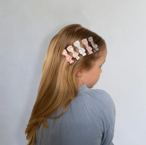 Martha_Bow_Clips_Toybox.ae