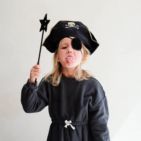 Pirates Costumes_Toybox.ae
