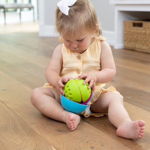 Fat Brain Toys - Oombee Ball