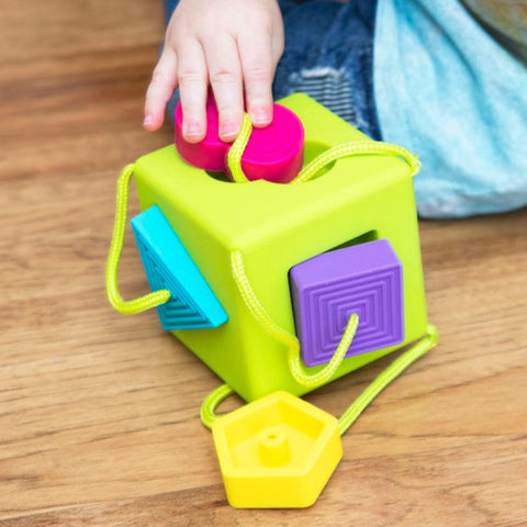 Fat Brain Toys - OombeeCube