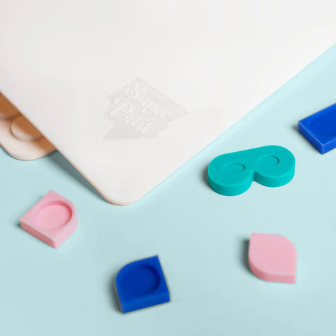 Silipop Travel Game - White Silicone Mat