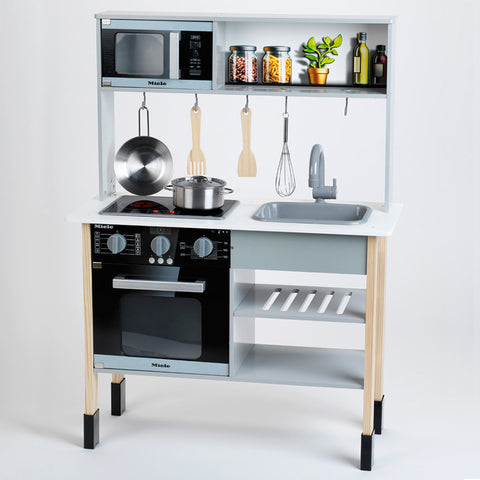 Toy kitchen