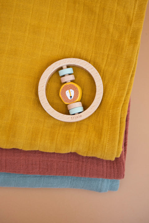 Trixie:Wooden round rattle - Mr. Lion