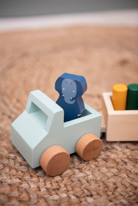 Trixie - Wooden animal car with trailer
