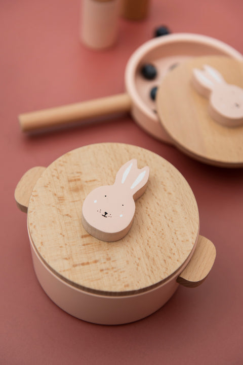 Trixie - Wooden cooking set - Mrs. Rabbit