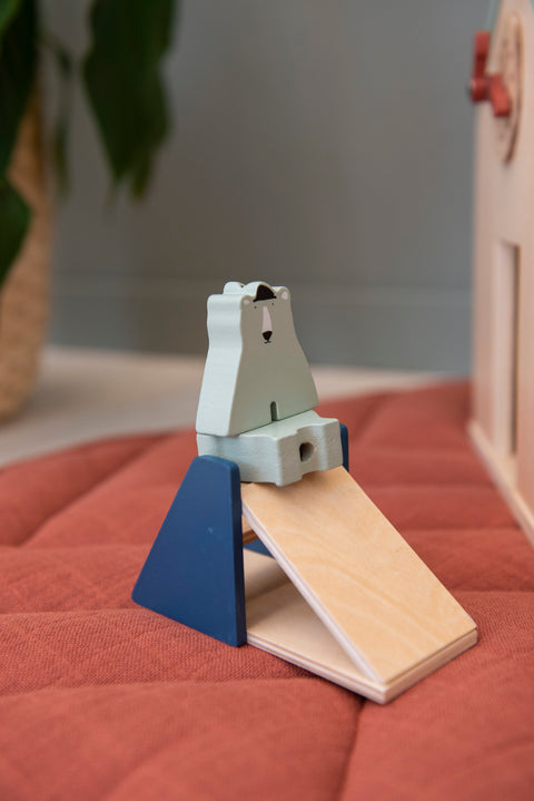 Trixie - Wooden school with accessories