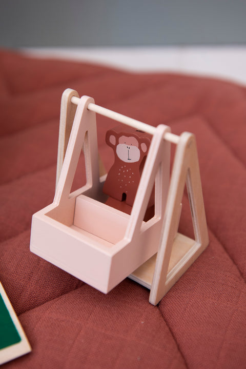 Trixie - Wooden school with accessories