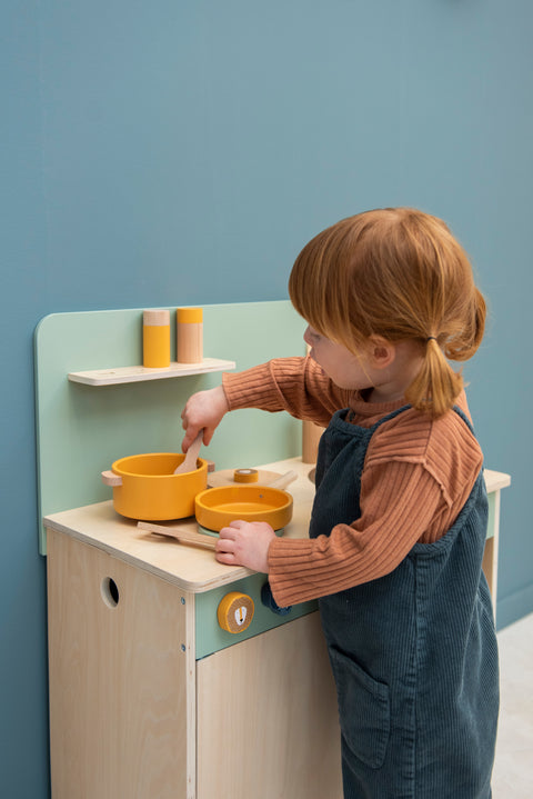 Trixie - Wooden Kitchen