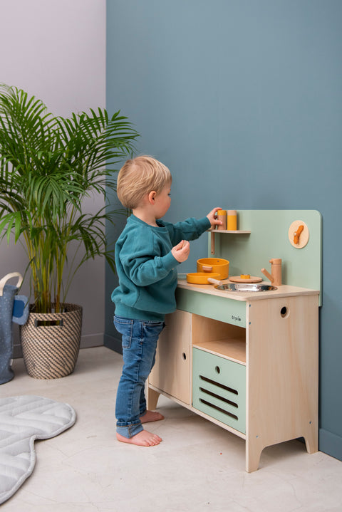 Trixie - Wooden Kitchen
