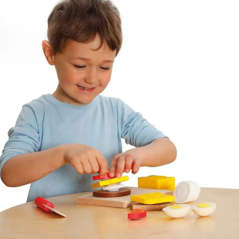 Erzi Sandwich Cutting Set