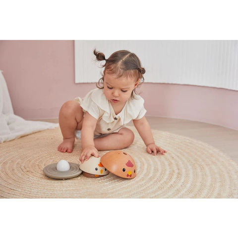 CHICKEN NESTING - MODERN RUSTIC