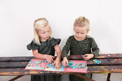 Magnetic Puzzle Book To Go Mermaids - www.toybox.ae