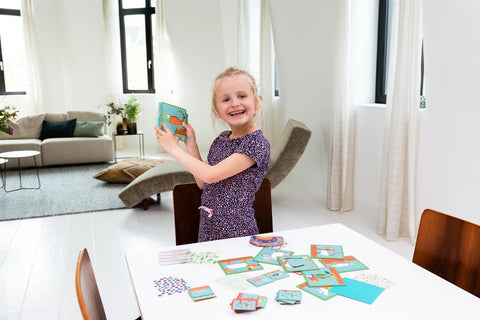 Pyjama Party , A Solo Visual Game With 40 Challenges And 4 Levels, In Contour Box