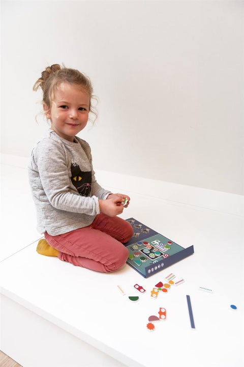 Magnetic Colours & Shapes - Robot - www.toybox.ae
