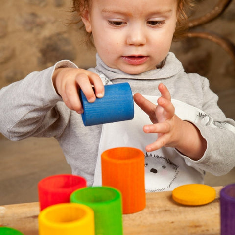 Grapat 6 Coloured Cups with Lids – Sensory & Sorting Wooden Toy 